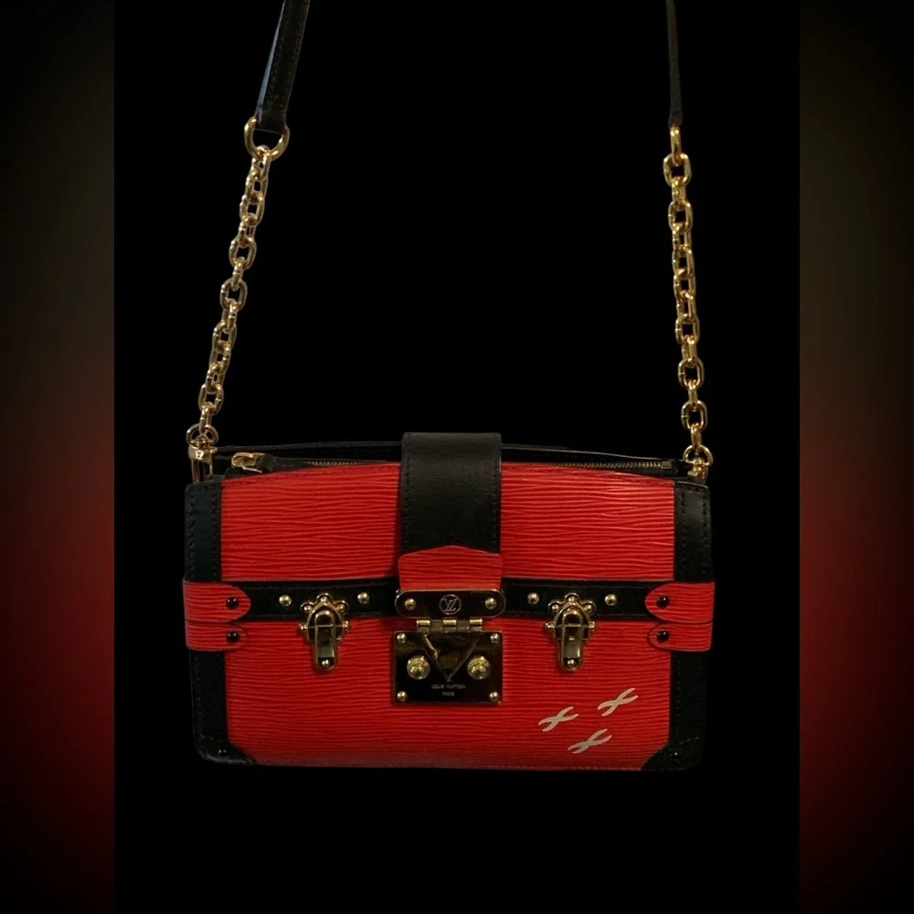 Louis Vuitton Epi Leather Trunk Clutch Shoulder Bag.  EUC - Picture 6 of 16